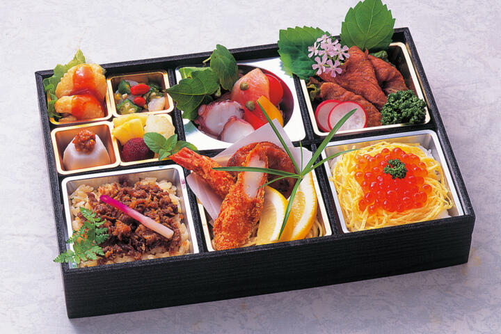 和洋会席弁当 夢 | 割烹 濱伊｜徳島市を中心に弁当・会席・オードブル